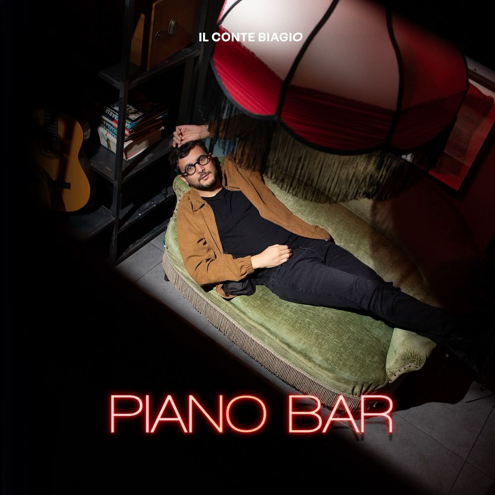 Disponibile in digitale e in vinile “Piano bar”, il nuovo album del cantautore pop Il Conte Biagio