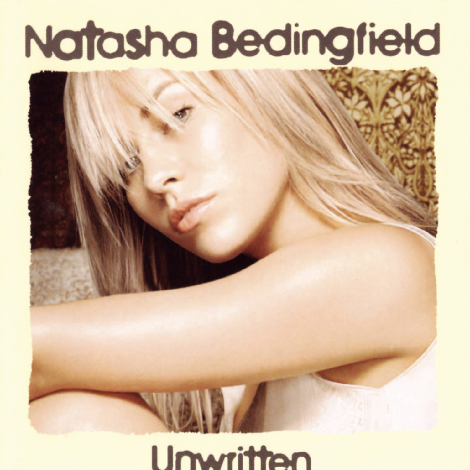 “Unwritten”, iconico brano di Natasha Bedingfield, continua a distanza di 19 anni dalla sua uscita a scalare le classifiche